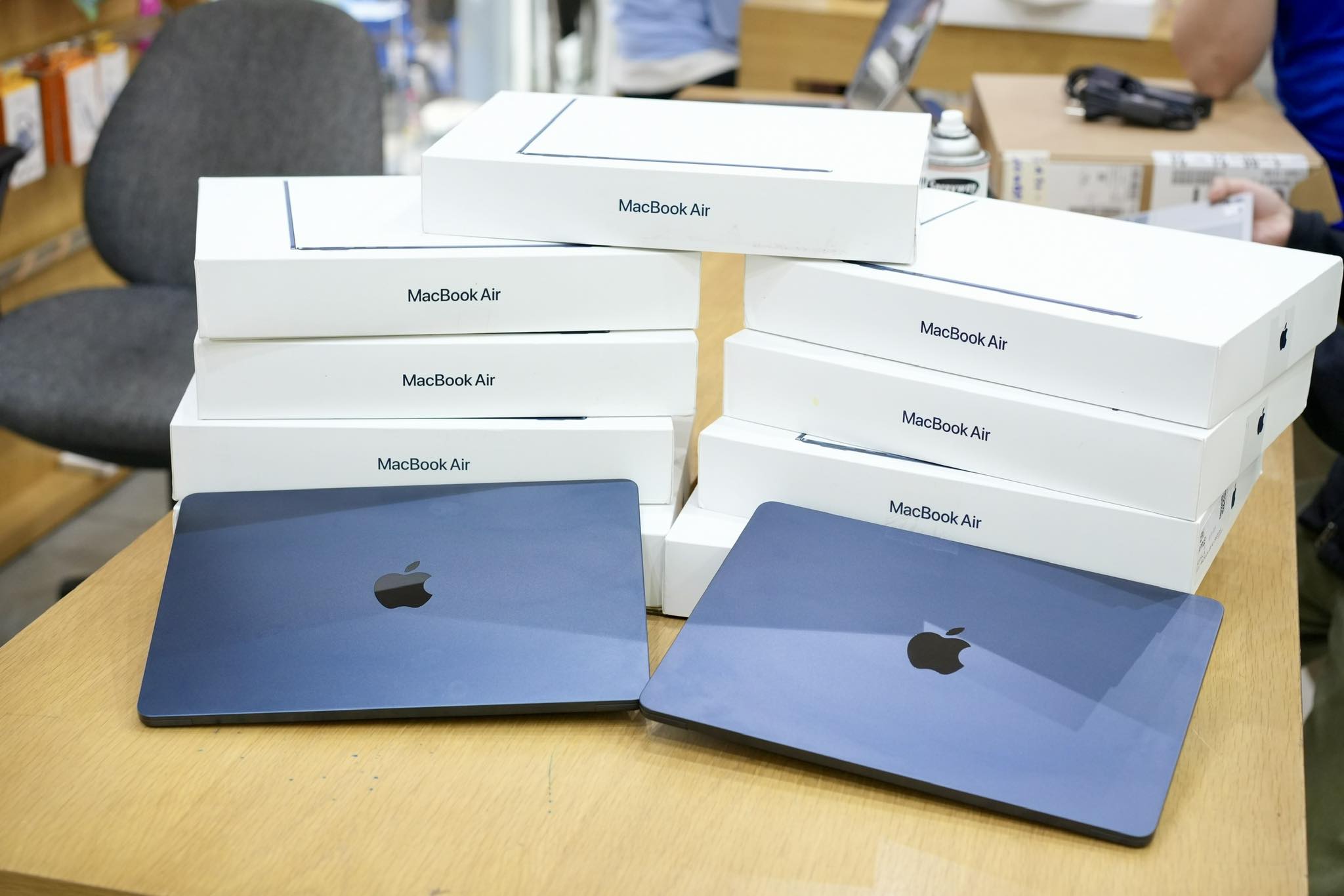 Macbook Air 2022 • Apple M2 | 24GB | 1TB Amazon.com: Apple 2022